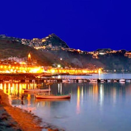 Roberto House Beach - Taormina Mare Giardini Naxos Dış mekan fotoğraf
