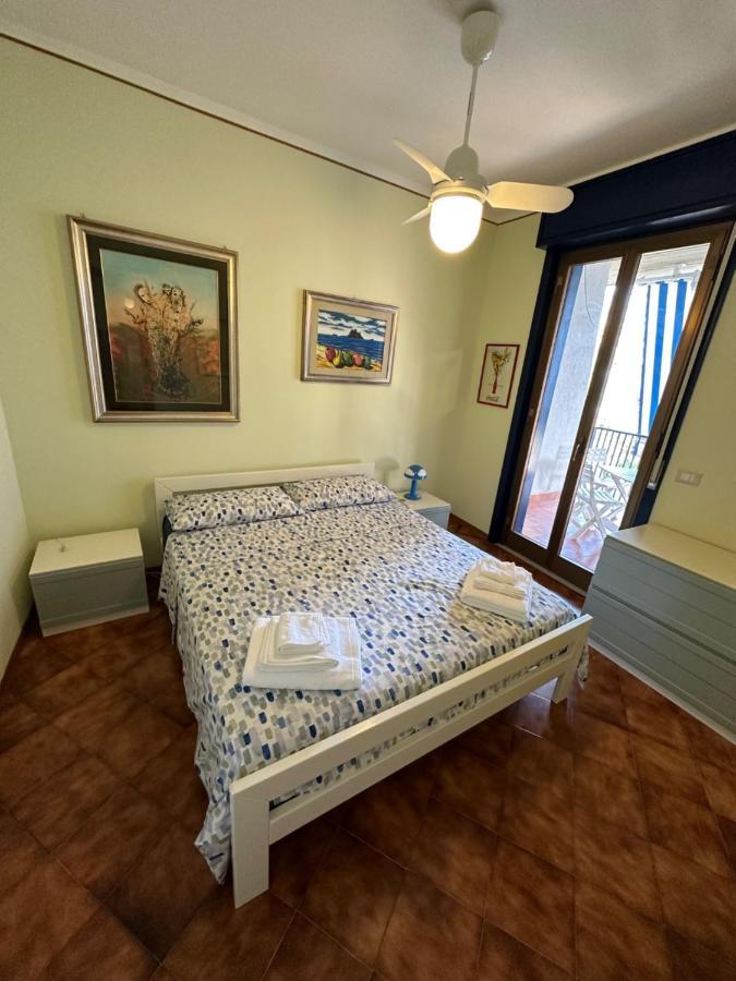 Roberto House Beach - Taormina Mare Giardini Naxos Dış mekan fotoğraf